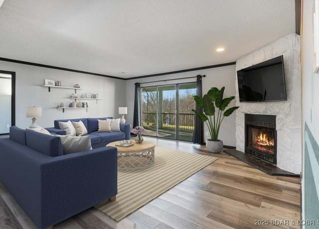 Property at 65 Laguna Dr, Unit 1A/757, Lake Ozark, MO 65049, 2 beds, 2 baths