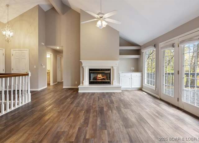 Property at 130 Foxhead Shores Dr, Linn Creek, MO 65052, 5 beds, 3 baths