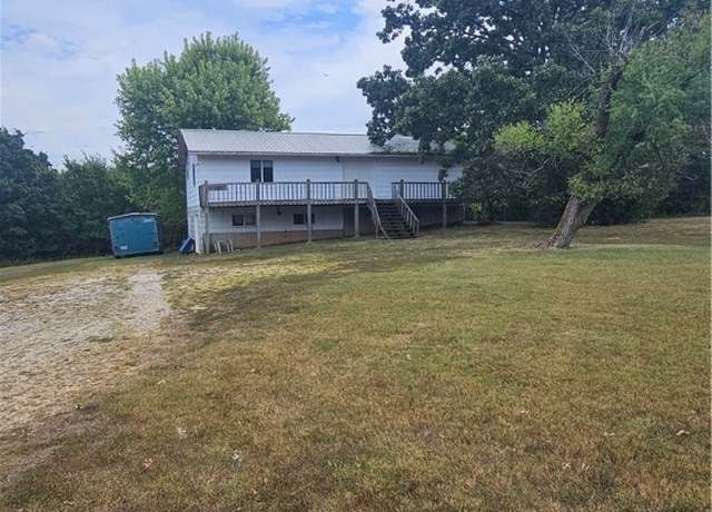 Property at 324 3rd St, Camdenton, MO 65020, 2 beds, 1 bath