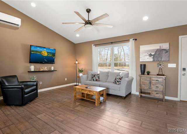 Property at 1636 Carol Rd, Lake Ozark, MO 65049, 3 beds, 2.5 baths