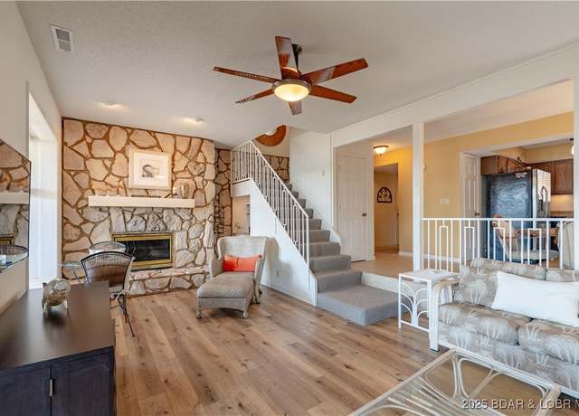 Property at 889 Malibu Rd #91, Osage Beach, MO 65065, 3 beds, 2.5 baths