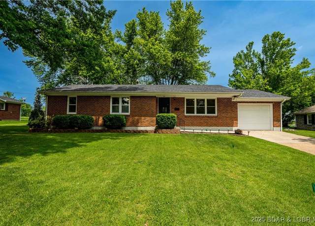 Property at 107 Haynes St, Eldon, MO 65026, 3 beds, 1 bath