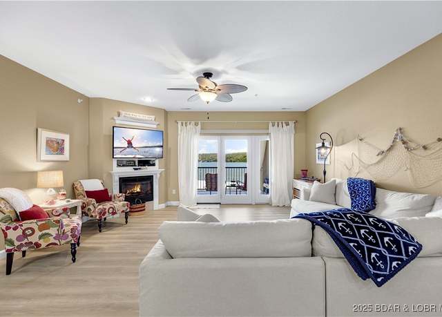 Property at 918 Tuscany Dr Unit 1I, Camdenton, MO 65020, 3 beds, 2 baths