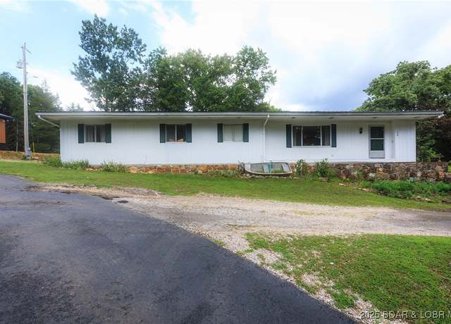 Property at 210 Irish Hills Dr, Camdenton, MO 65020, 3 beds, 2 baths