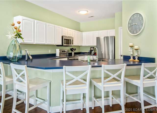 Property at 309 Bristol Bay Dr Unit 1A, Lake Ozark, MO 65049, 3 beds, 2 baths