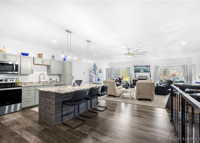 Property at 191 Ridgehaven Dr, Camdenton, MO 65020, 5 beds, 4.5 baths