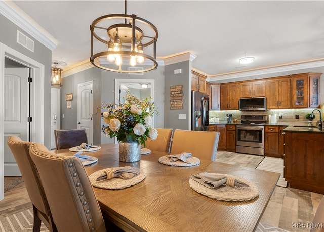 Property at 100 Trinity Pointe Dr Unit 1G, Camdenton, MO 65020, 3 beds, 2 baths