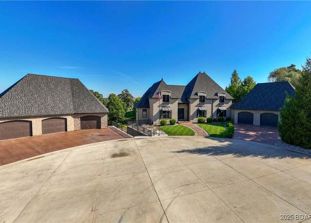 Property at 5751 Tree Leaf Ct, Osage Beach, MO 65065, 6 beds, 5 baths