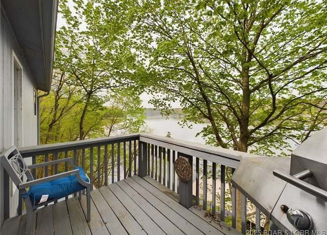 Property at 24930 Leona Ln, Versailles, MO 65084, 3 beds, 1.5 baths