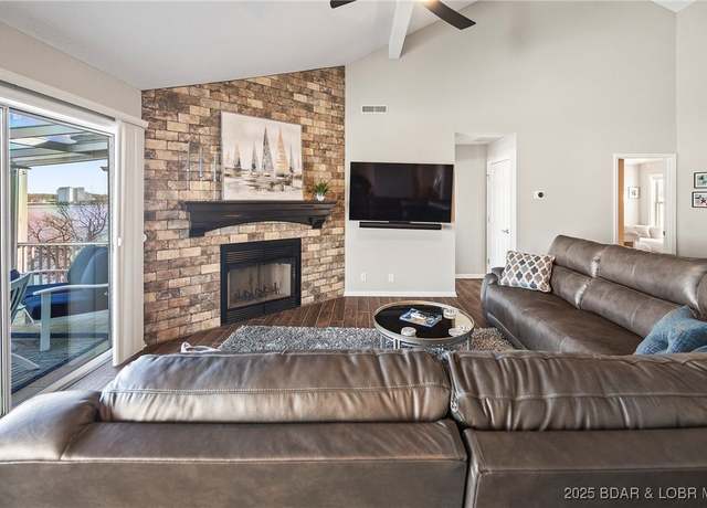 Property at 404 Regatta Bay Cir Unit 4C, Lake Ozark, MO 65049, 3 beds, 3 baths