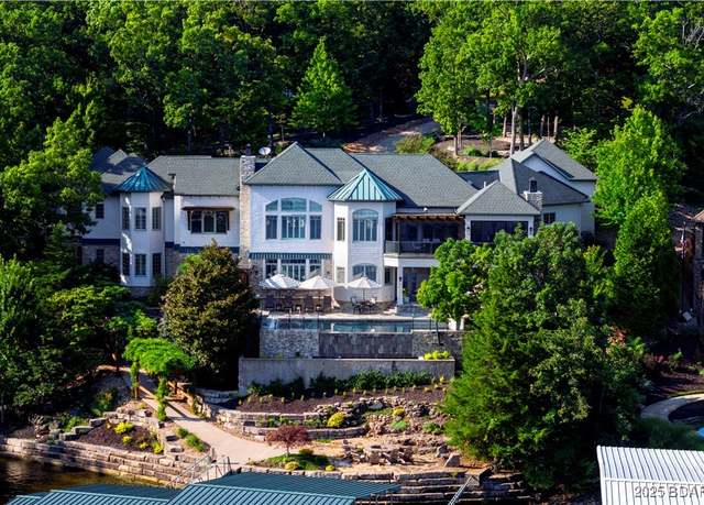Property at 1208 Brookhaven Ln, Villages, MO 65079, 5 beds, 7 baths