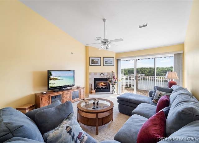 Property at 1481 Ledges Dr Unit C-44, Osage Beach, MO 65065, 3 beds, 2 baths