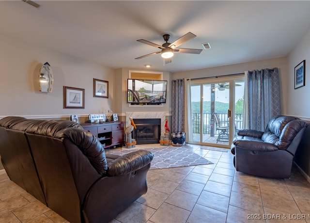 Property at 549 Park Place Dr Unit 2D, Kaiser, MO 65047, 2 beds, 2 baths