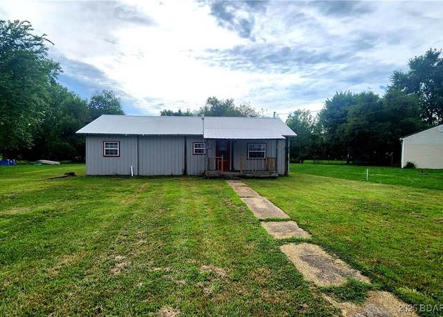 Property at 431 Missouri Ave, Versailles, MO 65084, 3 beds, 1 bath