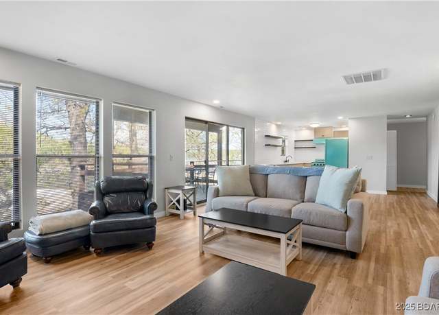 Property at 75 Lone Oak Pt Unit 39 & 39M, Sunrise Beach, MO 65079, 3 beds, 3 baths