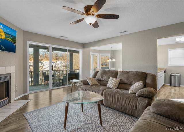 Property at 258 Regatta Bay Cir Unit 2D, Lake Ozark, MO 65049, 3 beds, 3 baths