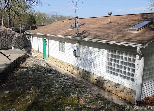 Property at 30 Aurora Dr, Sunrise Beach, MO 65079, 3 beds, 2 baths