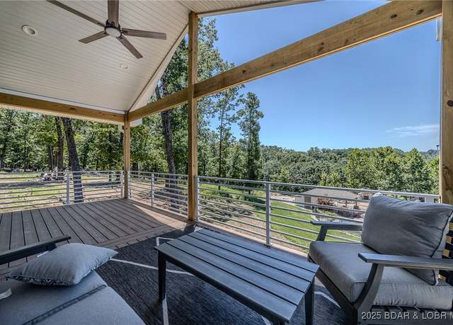 Property at 368 Tuscany Dr, Camdenton, MO 65020, 4 beds, 3 baths