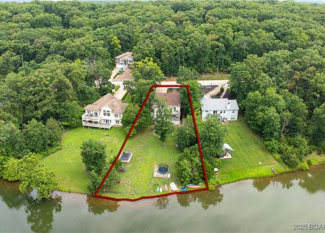 Property at 328 Albany Dr, Four Seasons, MO 65049, 4 beds, 3 baths