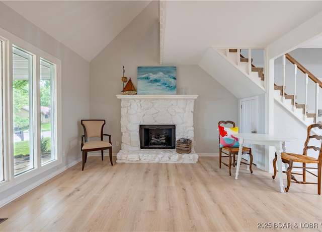 Property at 1556 Mockingbird Ln, Osage Beach, MO 65065, 3 beds, 2 baths