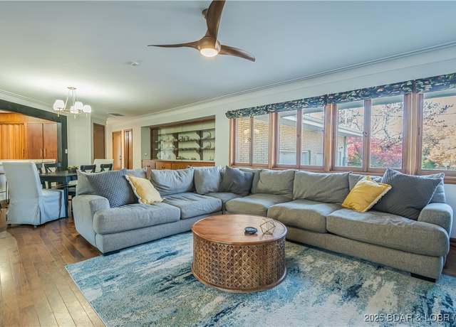 Property at 376 Sunset Dr, Lebanon, MO 65536, 3 beds, 3.5 baths