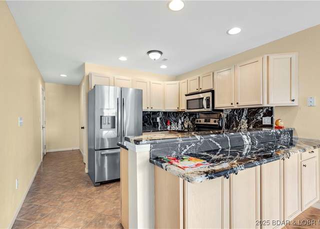 Property at 238 Cedar Glen Dr Unit 3F, Camdenton, MO 65020, 3 beds, 2 baths