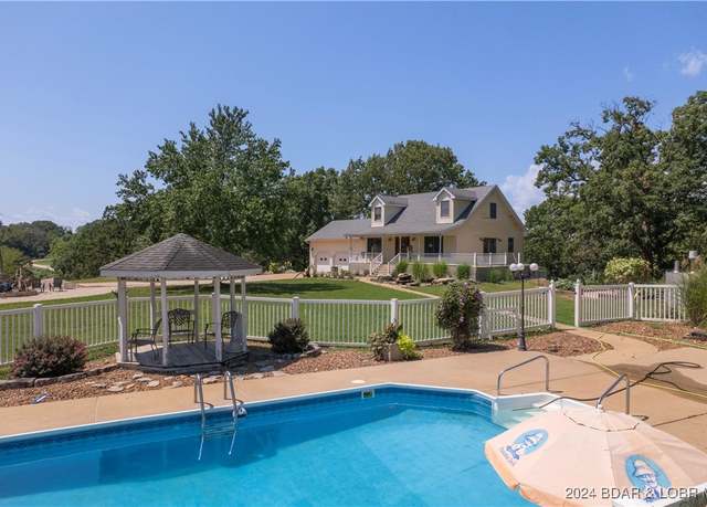 Property at 14 Catfish Rd, Tuscumbia, MO 65082, 4 beds, 3.5 baths