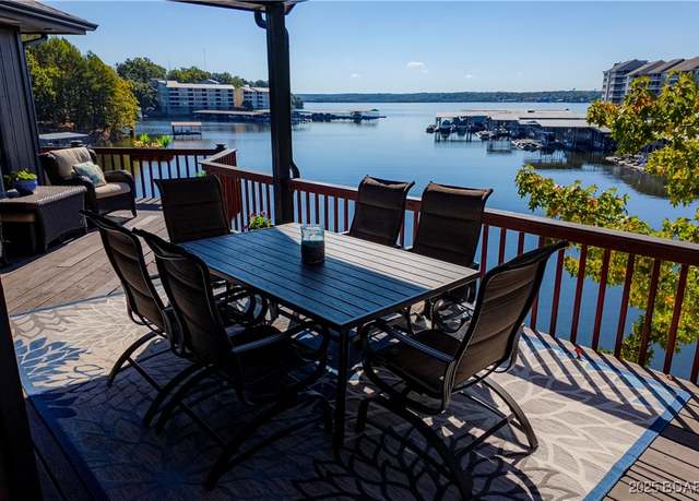 Property at 6 Cardinal Cir, Lake Ozark, MO 65049, 6 beds, 4.5 baths