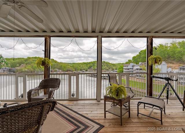 Property at 1585 Buckingham Dr #2, Camdenton, MO 65020, 3 beds, 3 baths