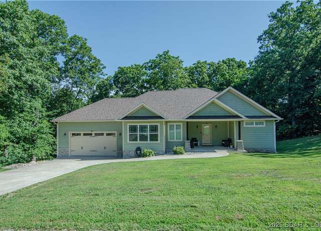 Property at 192 Fireside Dr, Camdenton, MO 65202, 4 beds, 3 baths