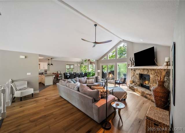 Property at 1088 Cornett Branch Rd, Four Seasons, MO 65049, 4 beds, 3.5 baths
