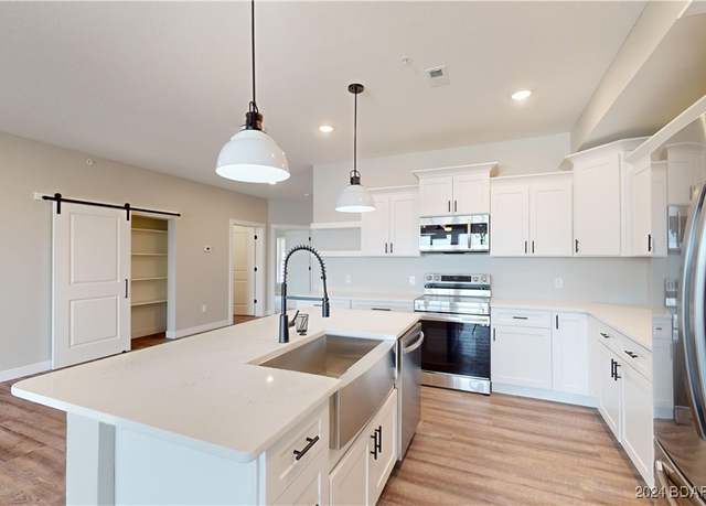Property at 104 Sierra Bay Dr Unit 2D, Camdenton, MO 65020, 3 beds, 3 baths