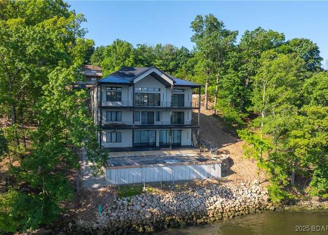 Property at 957 Grand View Dr, Porto Cima, MO 65079, 6 beds, 7.5 baths