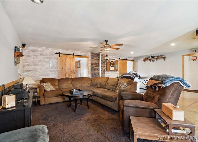 Property at 679 Wolf Pen Hollow Rd, Camdenton, MO 65020, 2 beds, 1 bath