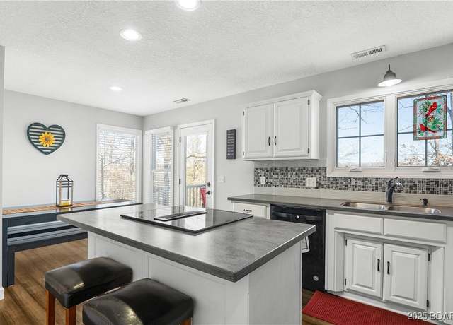 Property at 5317 Locust Ct, Osage Beach, MO 65065, 3 beds, 2.5 baths