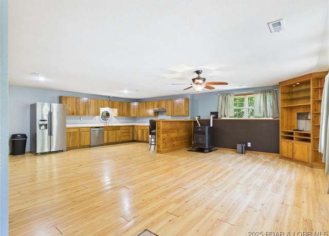 Property at 29335 Silver Moon Resort Rd, Gravois Mills, MO 65037, 2 beds, 1.5 baths