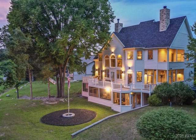 Property at 7 Lost Spike Ct, Camdenton, MO 65020, 5 beds, 3.5 baths
