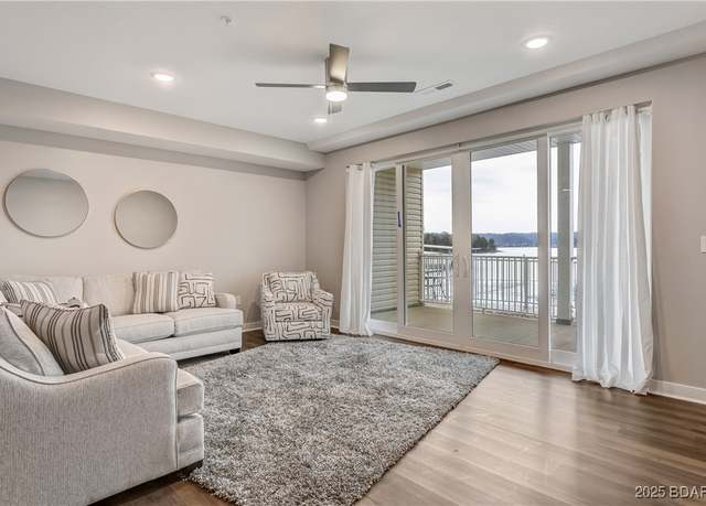 Property at 104 Sierra Bay Dr Unit 1B, Camdenton, MO 65020, 3 beds, 2 baths