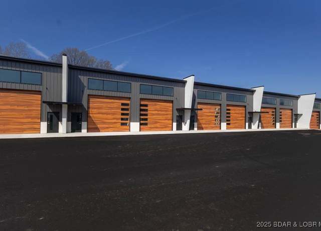 Property at 100 Blue Heron Hl #104, Lake Ozark, MO 65049, 1 bed, 1 bath