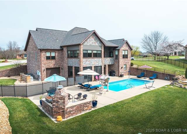 Property at 999 Castle Rock Ave, Lebanon, MO 65536, 5 beds, 3.5 baths