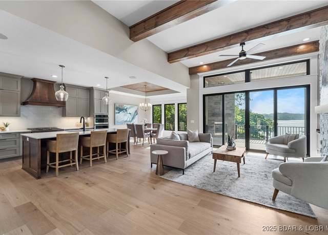 Property at 578 Via Del Lago Dr, Sunrise Beach, MO 65079, 5 beds, 4 baths