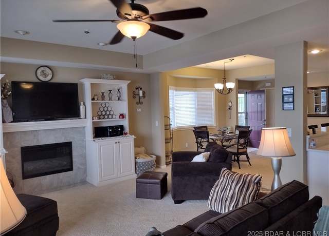 Property at 807 Harbour Towne Unit 807 E, Lake Ozark, MO 65049, 3 beds, 3 baths