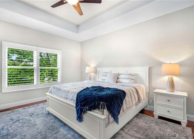 Property at 30 Southern Pine Ln, Four Seasons, MO 65049, 3 beds, 3.5 baths
