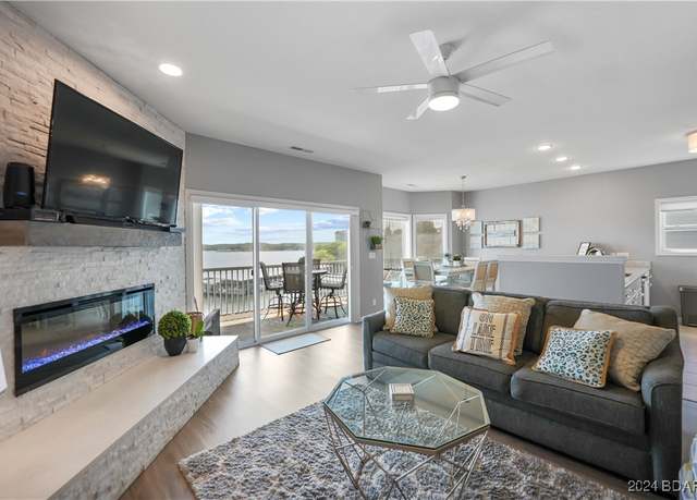Property at 492 Regatta Bay Dr Unit 4E, Lake Ozark, MO 65049, 3 beds, 3 baths