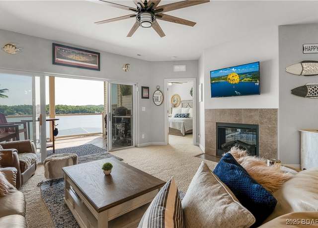 Property at 186 Sunset Palms Dr Unit 3C, Camdenton, MO 65020, 3 beds, 2 baths