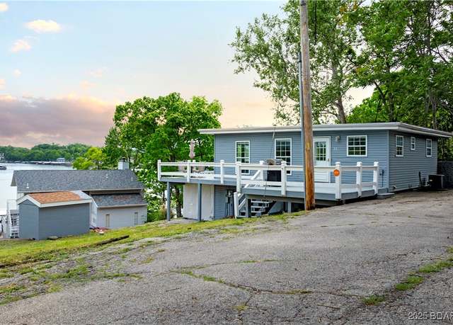 Property at 35 Teak Village Dr, Lake Ozark, MO 65049, 3 beds, 1.5 baths