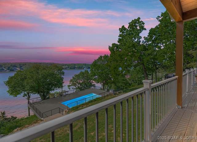 Property at 584 Black Hawk Dr, Lake Ozark, MO 65049, 4 beds, 3.5 baths