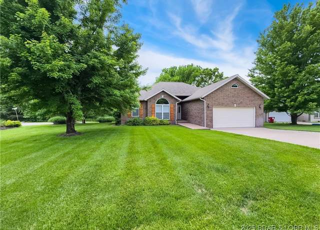 Property at 285 Arrowhead Dr, Camdenton, MO 65020, 3 beds, 2 baths