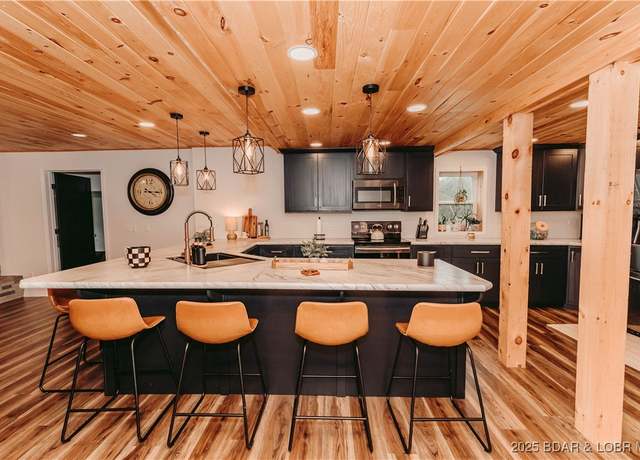 Property at 274 Highway 42 Hwy, Iberia, MO 65486, 3 beds, 2.5 baths
