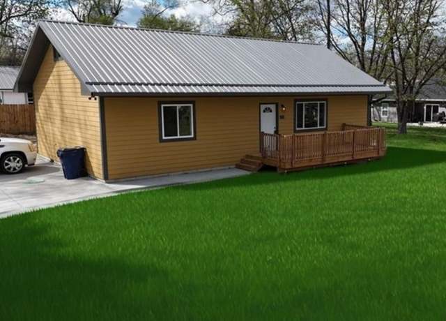 Property at 711 Grand Ave S, Eldon, MO 65026, 2 beds, 2 baths